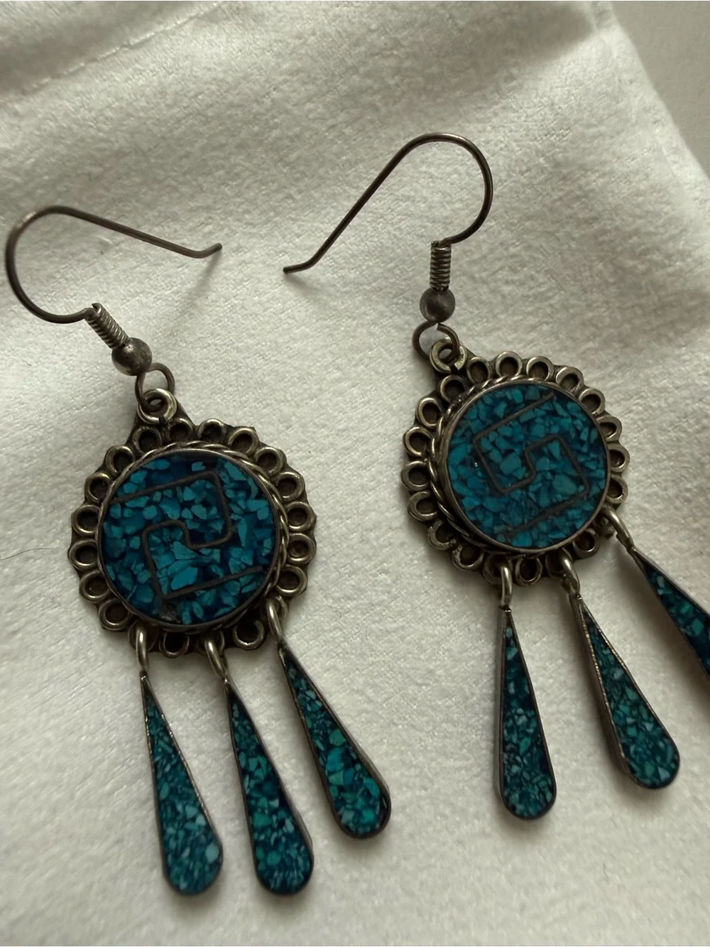 Vintage Native American Crushed Chip Turquoise Inlay Chandelier Silver Earrings